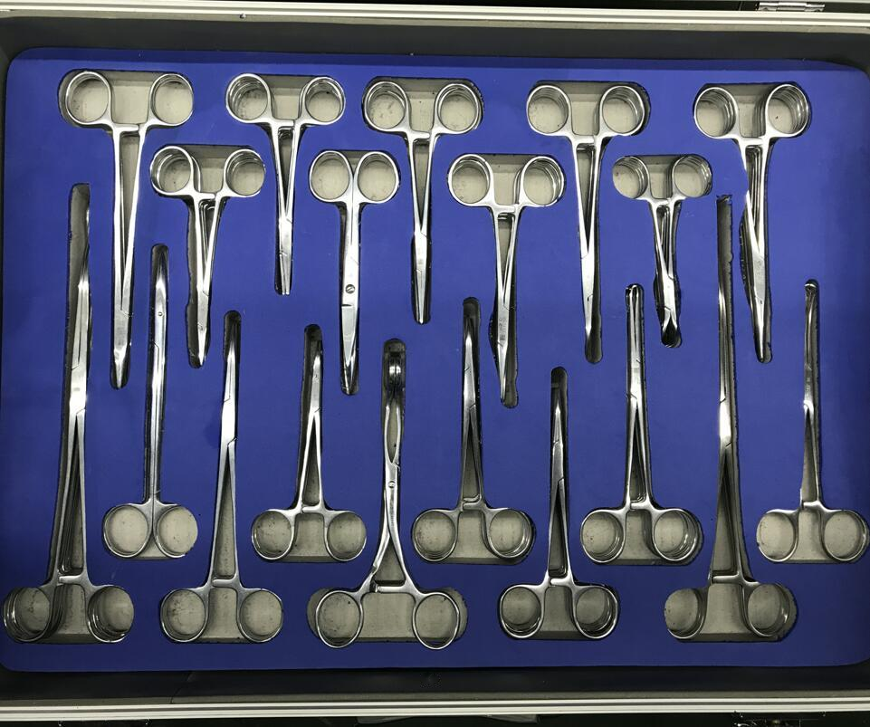 Surgical instruments kits